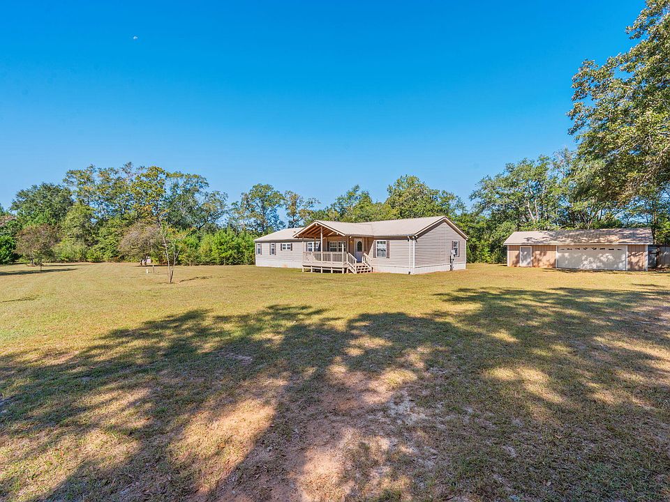 1st image of 305 Blue Pond Ln