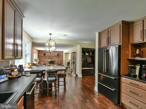 3841 Sunrise Dr, Huntingtown, MD 20639