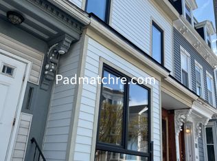 653 E 7th St FLOOR 3, Boston, MA 02127