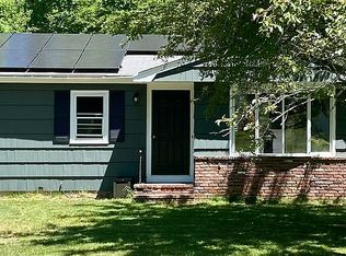 51 Ridge Rd, Halifax, MA 02338