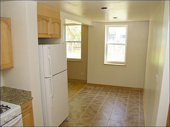 4th image of 1630 W Farwell Ave #G
