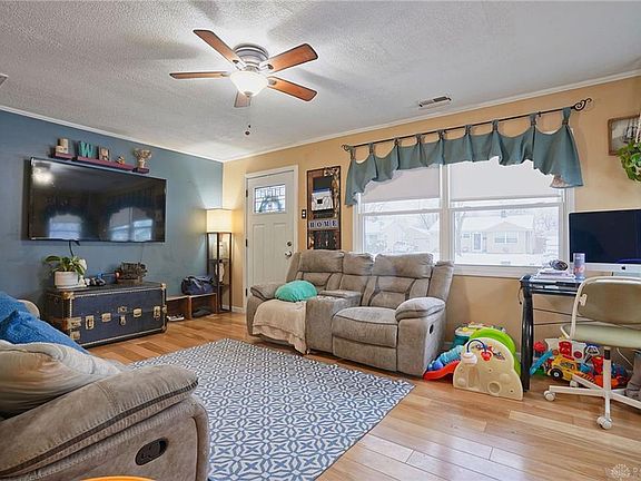 4th image of 2325 Vale Dr