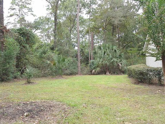 3rd image of 44 Marsue Dr