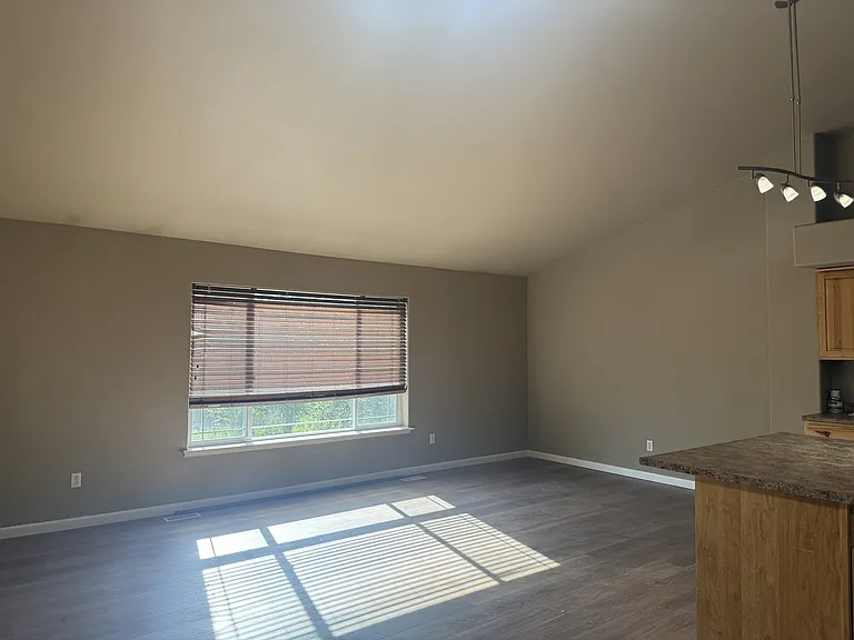 2250 S Ruth St #B — Photo 4