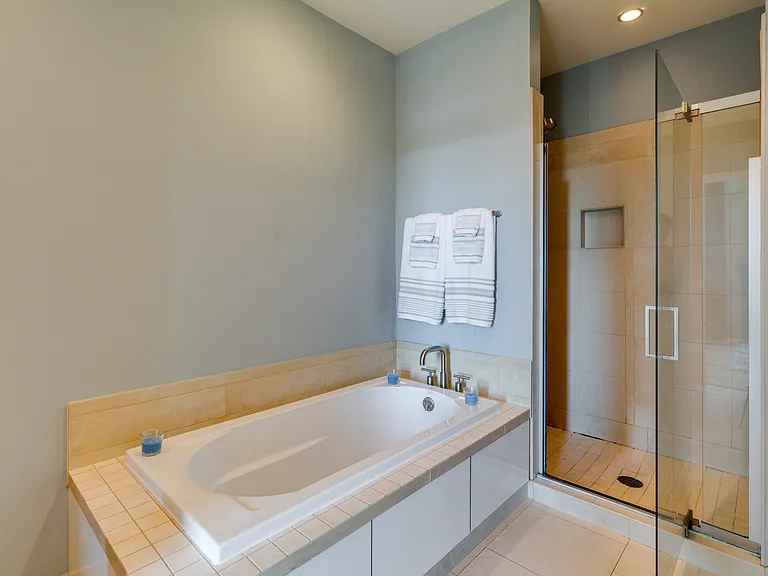 700 12th Ave S #1008 — Photo 5