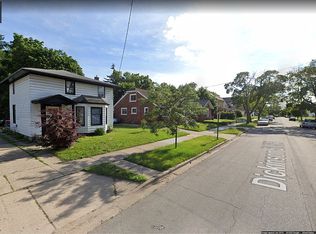 122 Dickinson St SW, Grand Rapids, MI 49507