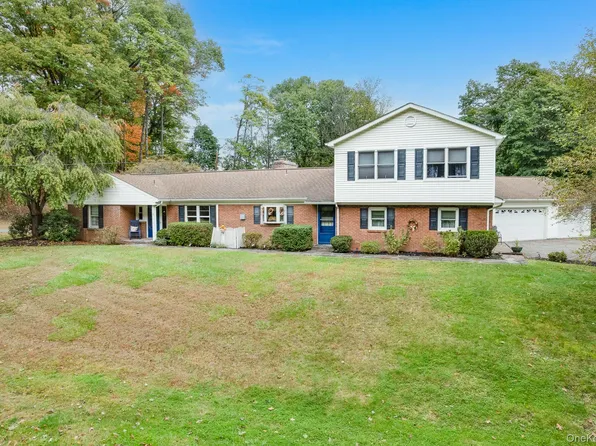 8 Dogwood Hills Road, Newburgh, NY 12550