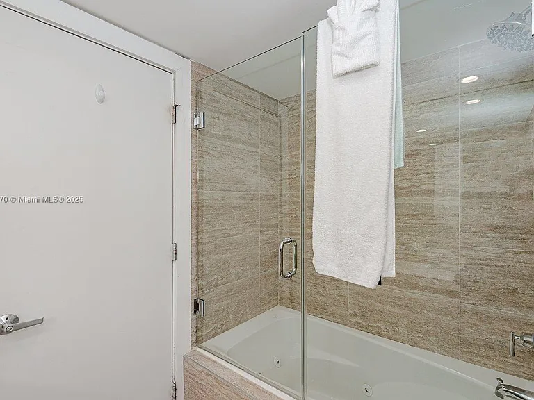 2301 Collins Ave #310 — Photo 26