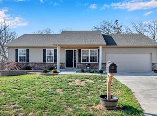 19 Shady Tree Ct, Winfield, MO 63389