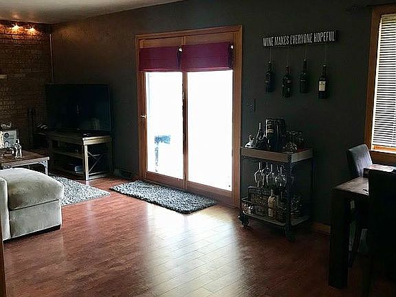 Family Rm to Patio