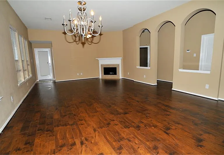 872 Rock Harbor Ln — Photo 3