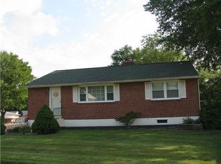 17 Tiverton Cir, Newark, DE 19702