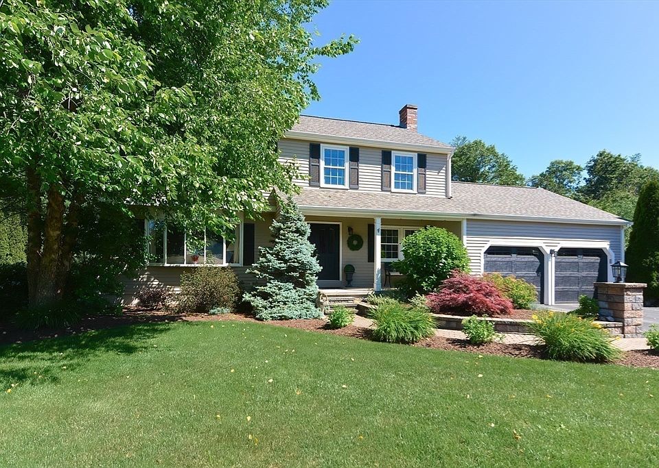 1st image of 7 Brastow Dr