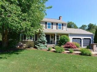 7 Brastow Dr, Medfield, MA 02052