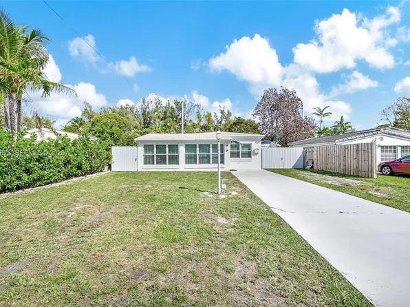 1323 NE 182nd St, North Miami Beach, FL 33162