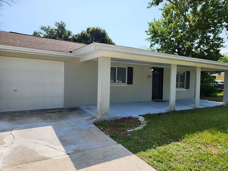 1375 Powers Ave — Photo 3