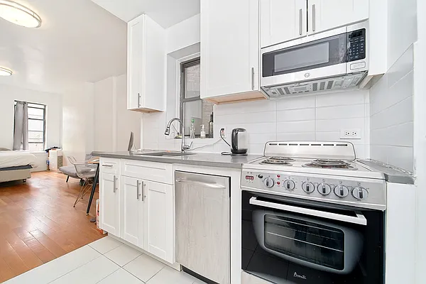 Rented by Living New York | media 1
