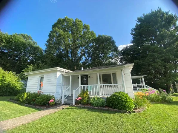 218 Burke Ave, Beckley, WV 25801
