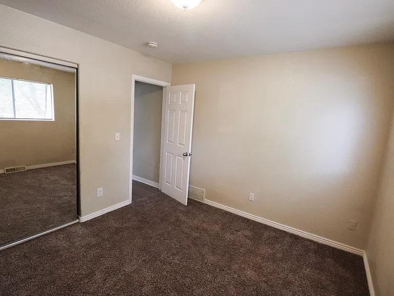 2759 Leisure Dr — Photo 25