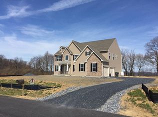 6733 Ryan Ct, Orefield, PA 18069