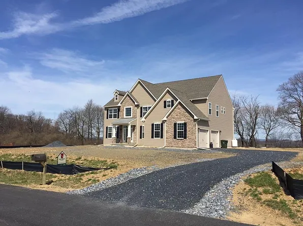 6733 Ryan Ct, Orefield, PA 18069