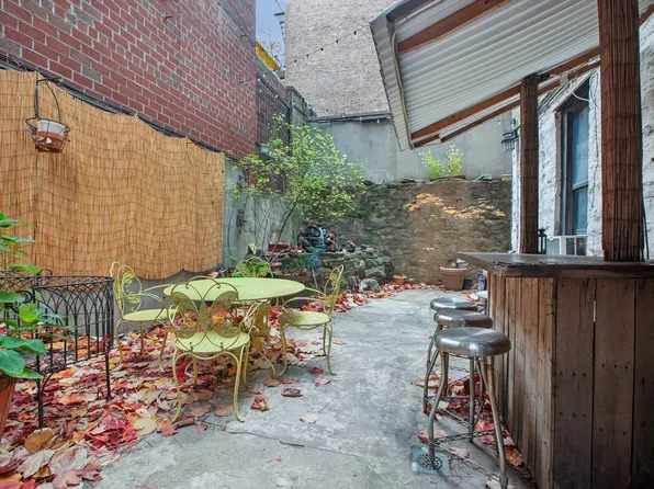 461 West 44th Street image 5 of 5