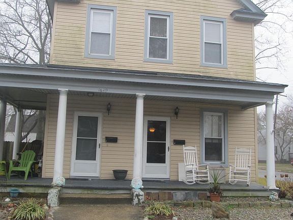4th image of 1629 Spratley St #B