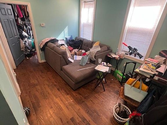 3rd image of 32 Augusta St