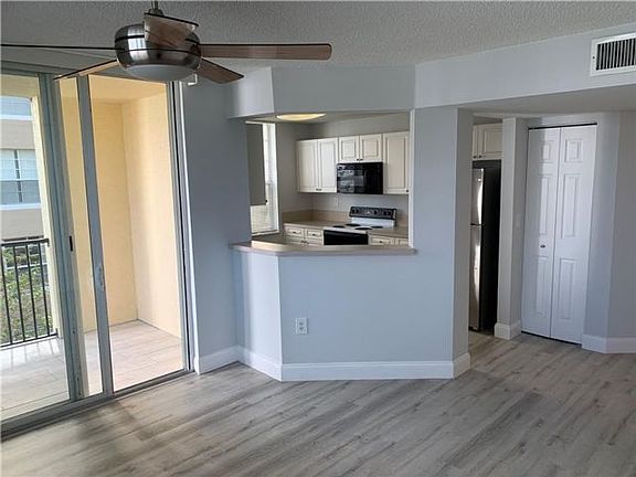 3rd image of 520 SE 5th Ave