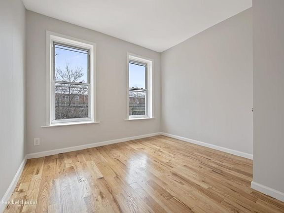 3rd image of 2359 E 15th St