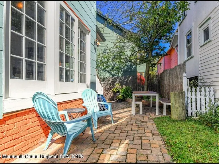 121 Mount Hermon Way — Photo 22