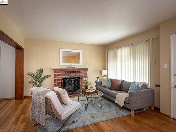 4th image of 981 31st St