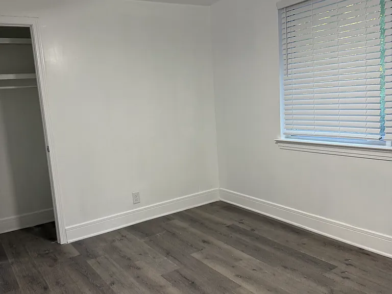 961 Eastside Dr SE — Photo 5