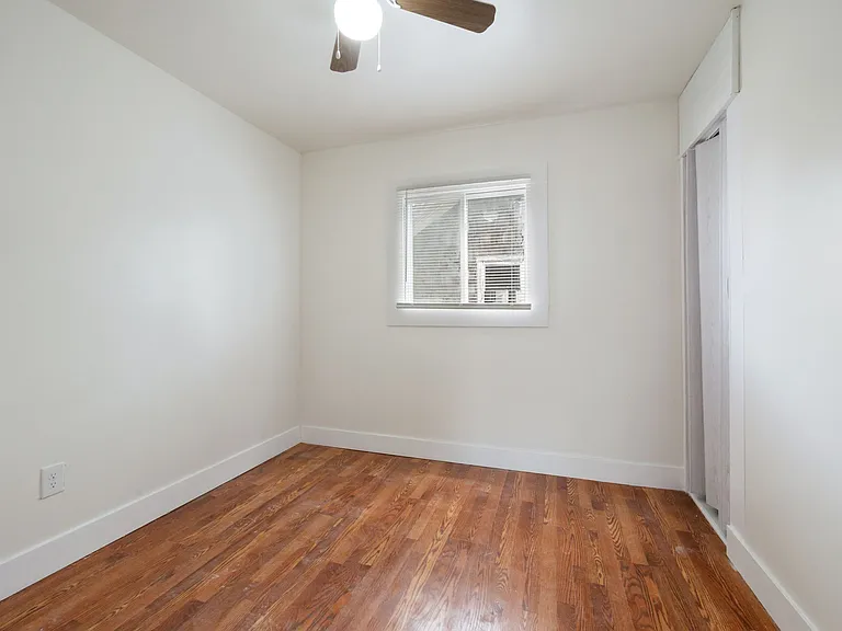 615 W Hollywood — Photo 32