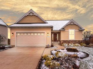 412 Snapdragon Ln, Dewitt, MI 48820