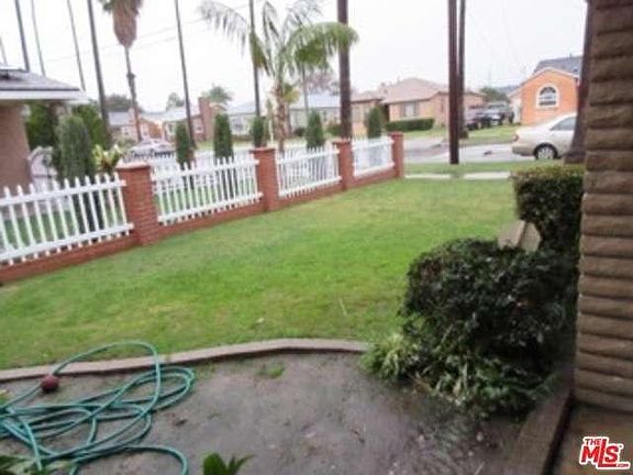 2nd image of 15935 S Menlo Ave