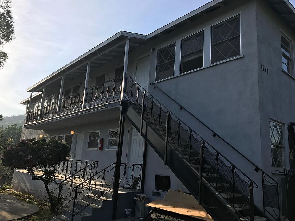 2-story building, 3 Units each floor