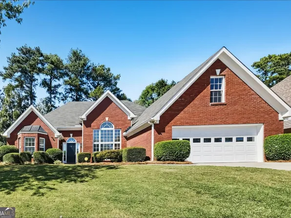 429 Blue Creek Ln, Loganville, GA 30052