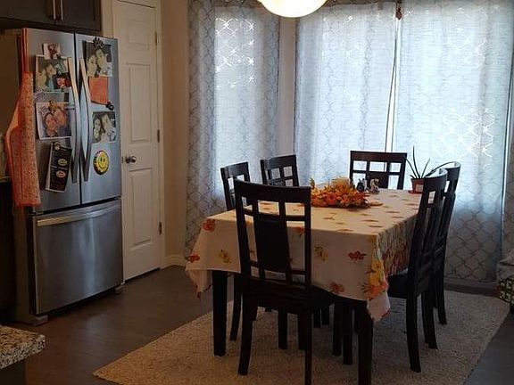 5th image of 8064 Evans Cres NW