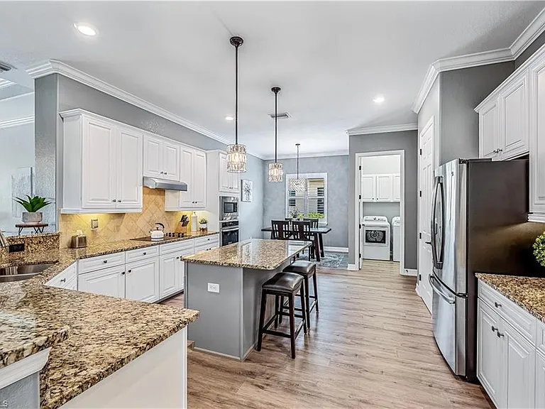 28525 Longford Ct — Photo 11