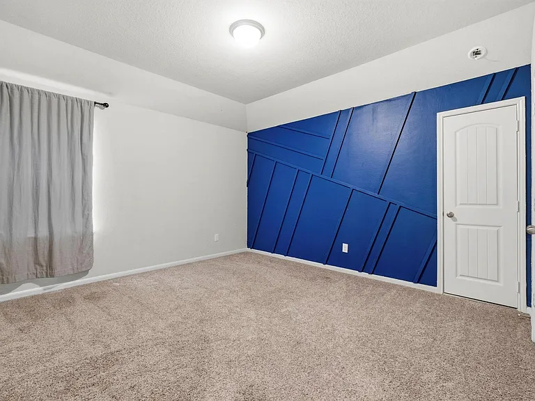 4551 Overlook Bend Dr — Photo 16