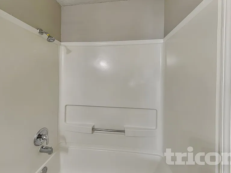 8015 Chestnut Barr Dr — Photo 18