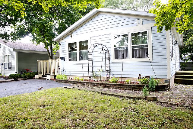 1st image of 216 Kenwood Dr