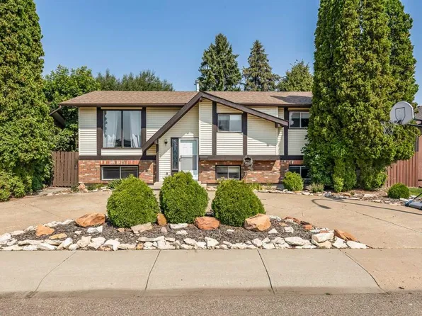 16 SW Rossdale St SE, Medicine Hat, AB T1B 1X4