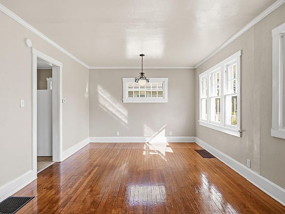 5th image of 421 S Nichols Ave