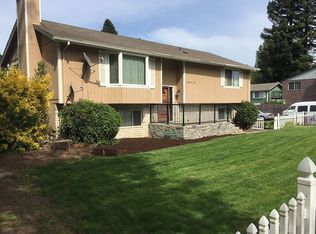 16710 Buckingham Dr, Gladstone, OR 97027