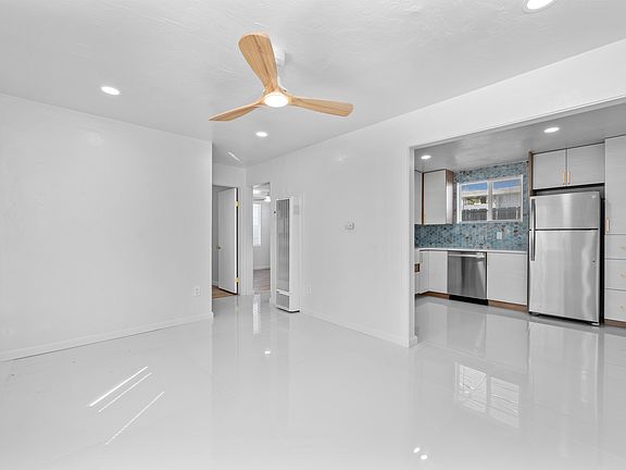 2nd image of 3917 Haines St #3927