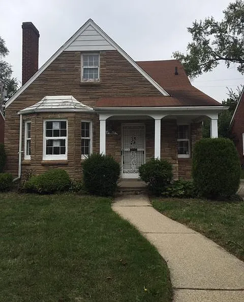18067 Tracey St
