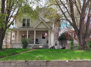 113 5th St, Jackson, MN 56143