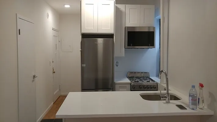 Rented by Bond New York | media 12